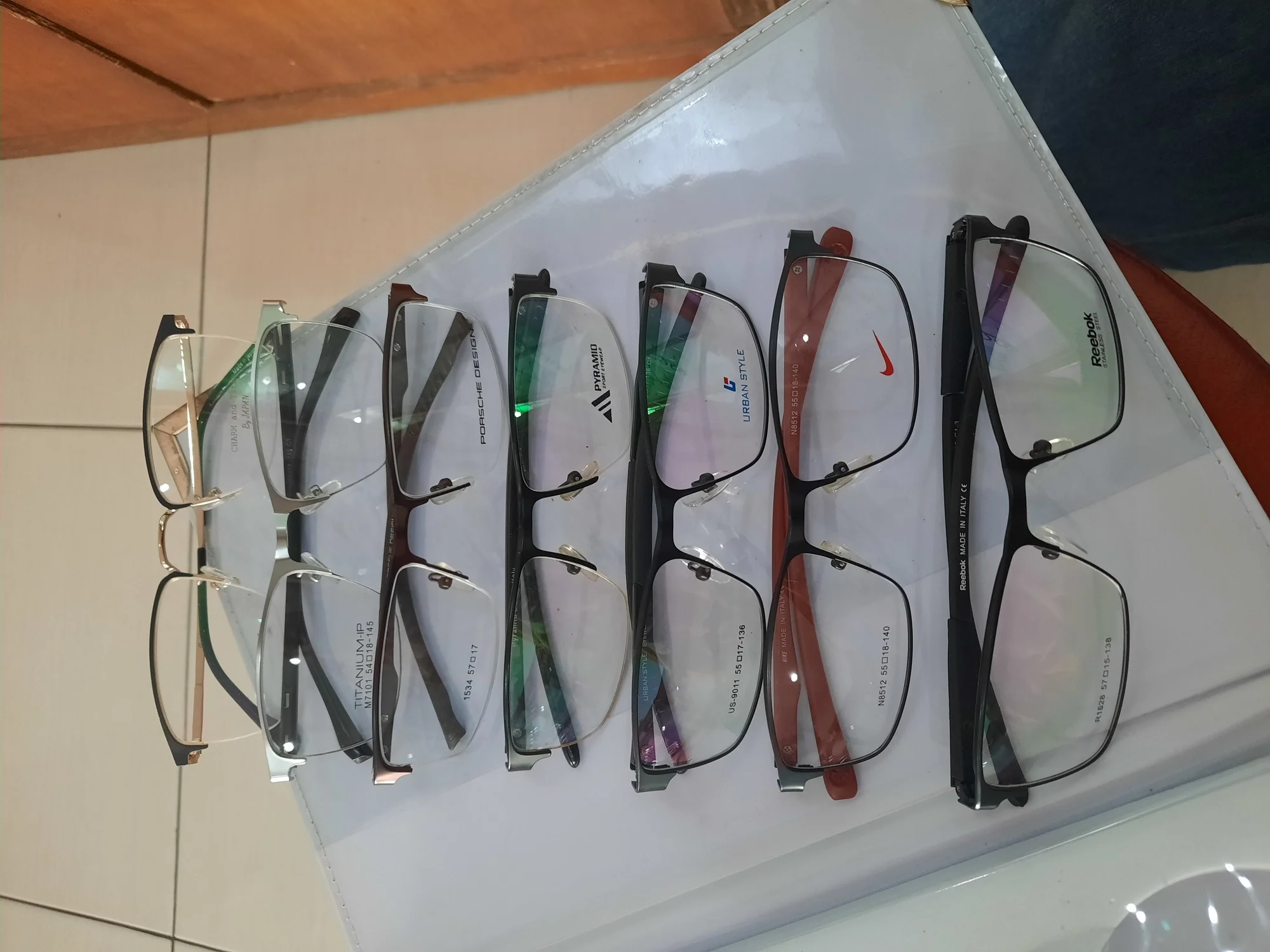 Frame besi premium